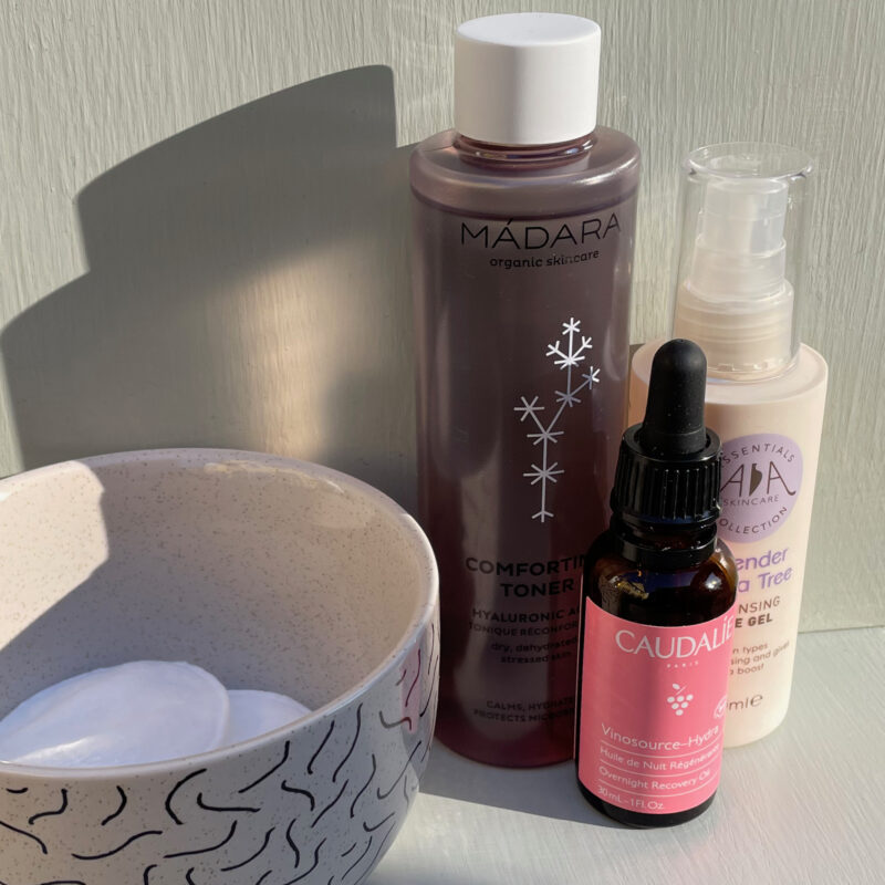 cotton-facial-pads-sensitive-skincare-products-madara-cosmetics-caudalie-aaskincare-ceramic-bowl